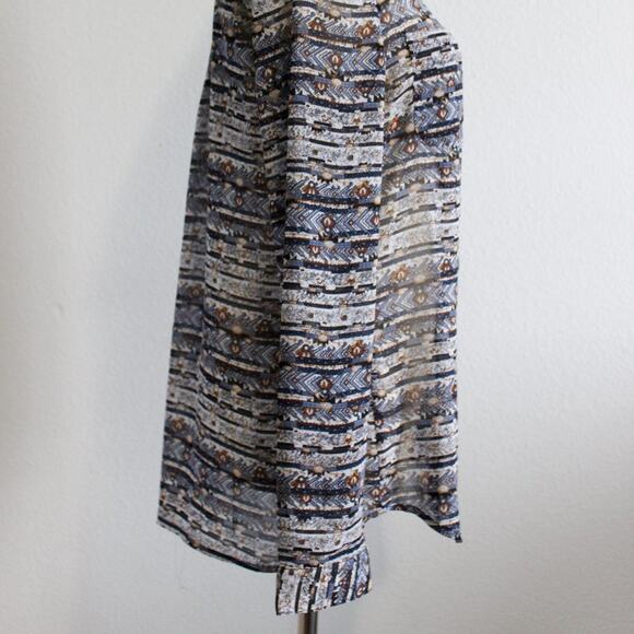 Dani Collection Colorful Patterned Blouse Top Size Medium Long/Short Sleeve - Picture 4 of 8